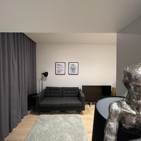 London Heathrow Airport Apartment Voyager House Terminal 12345 - Ev Electric And Parking Available Hillingdon Esterno foto