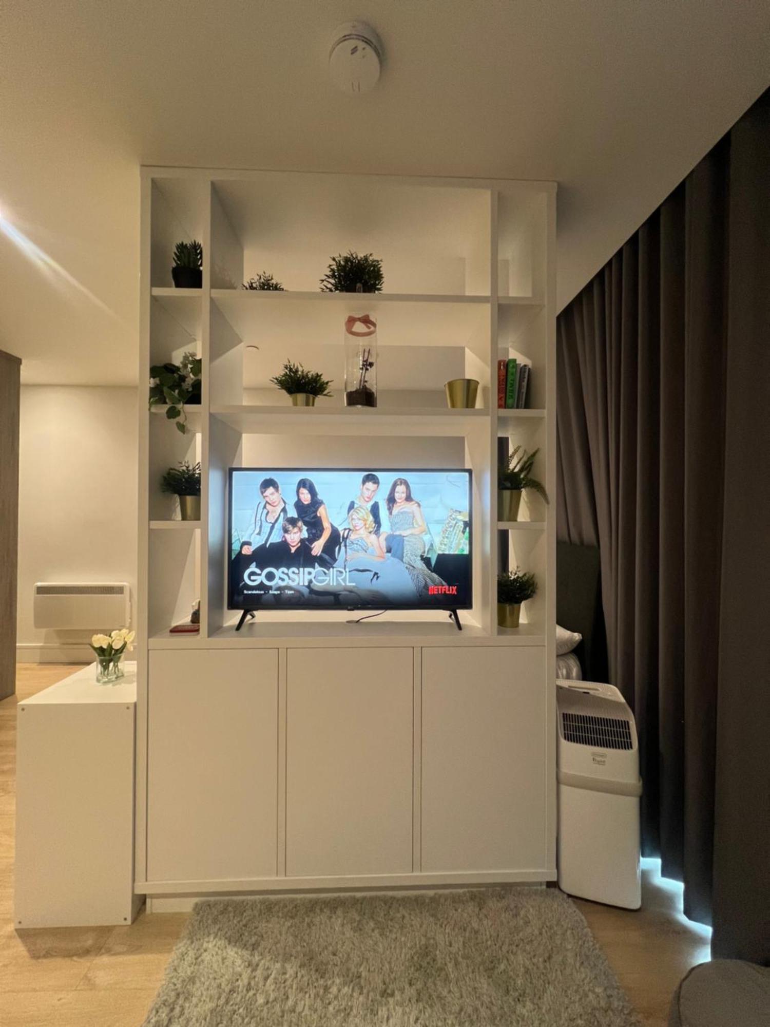 London Heathrow Airport Apartment Voyager House Terminal 12345 - Ev Electric And Parking Available Hillingdon Esterno foto